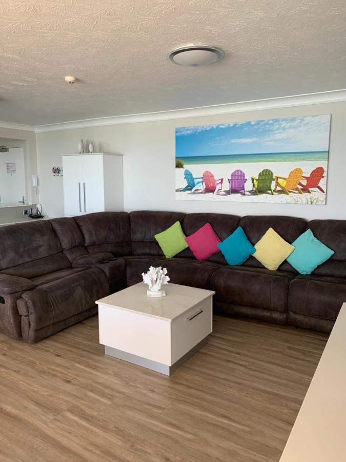Pacific Regis Beachfront Holiday Apartments Голд-Кост Екстер'єр фото