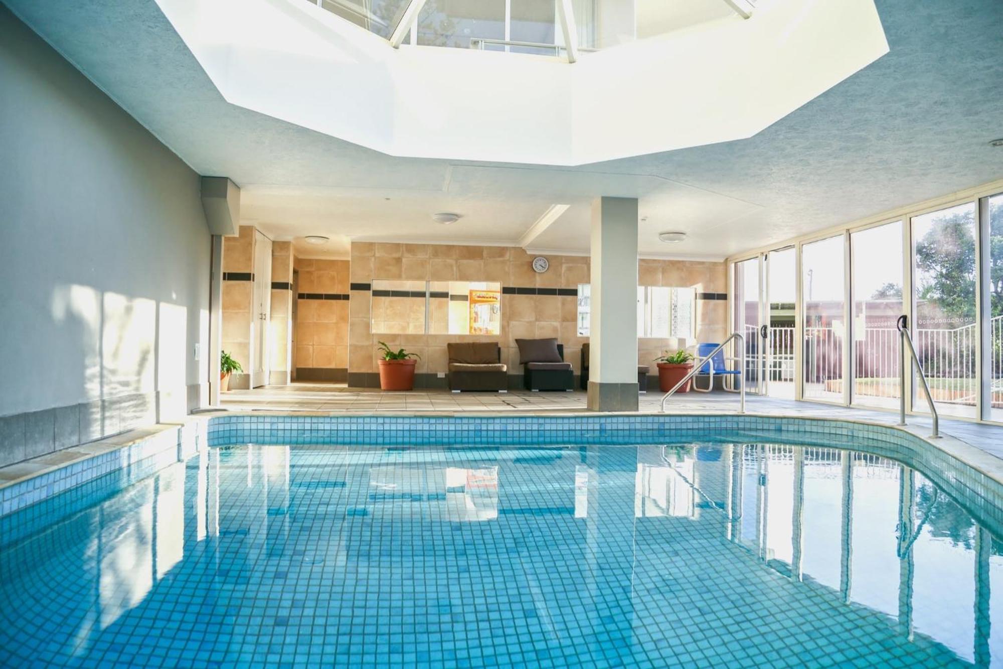 Pacific Regis Beachfront Holiday Apartments Голд-Кост Екстер'єр фото