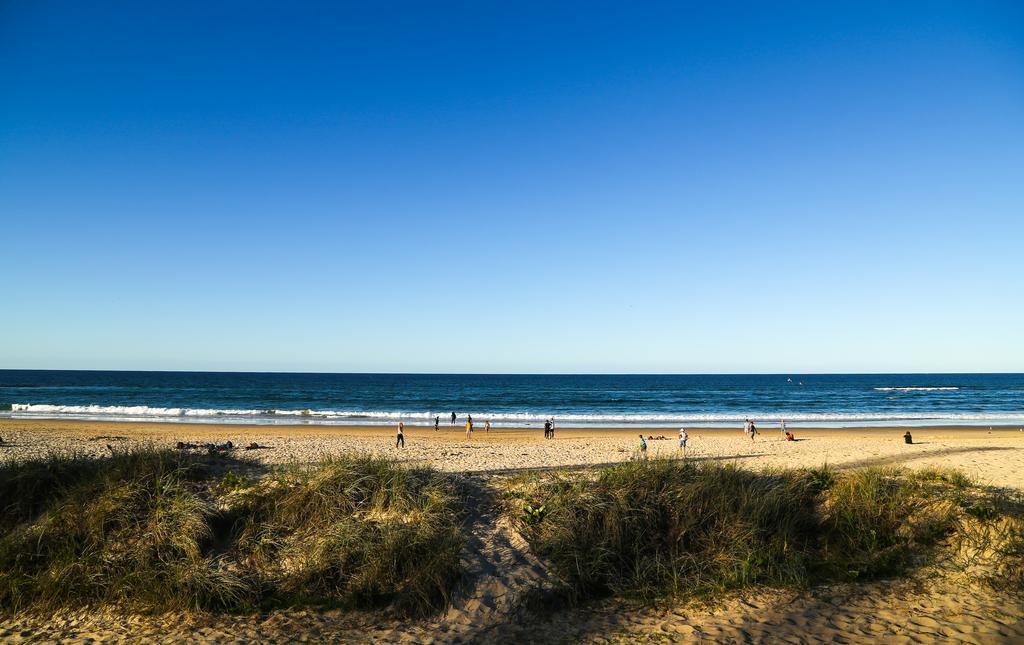 Pacific Regis Beachfront Holiday Apartments Голд-Кост Екстер'єр фото